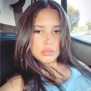 Meet your Posher, Claudia